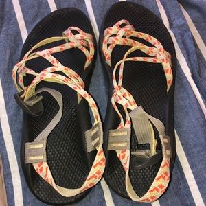 Chacos!